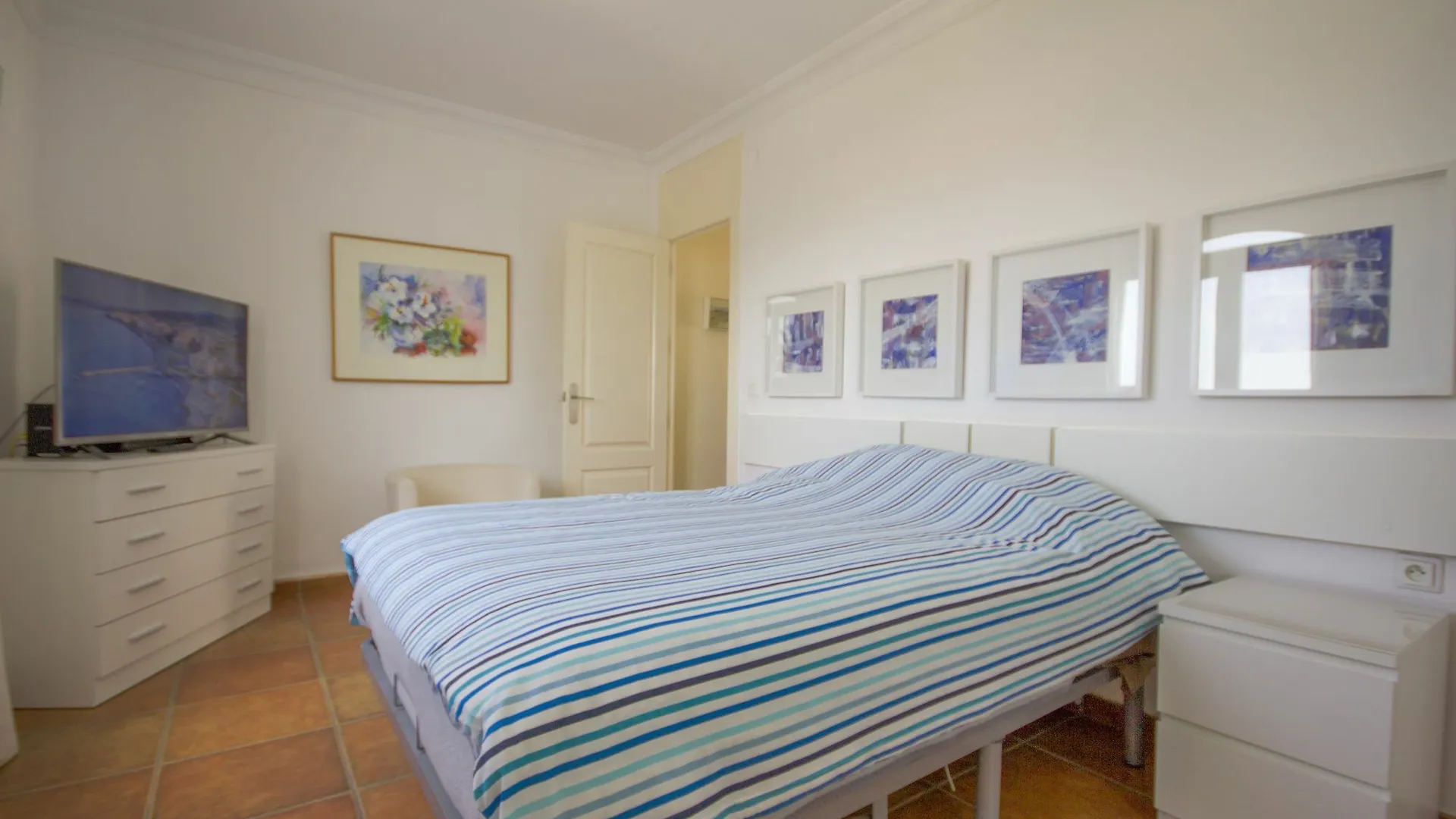 Villa Jazmin Canovas 内尔哈